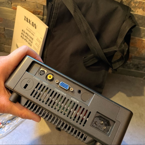 KAGA TAXAN Data projector KG-PS100S See Description - Picture 10 of 13